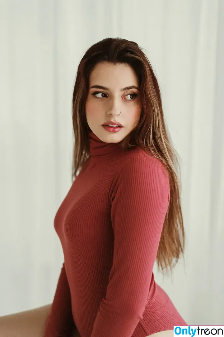 Courtney Miller голая photo #0604 (co_mill / typicalvlogs)