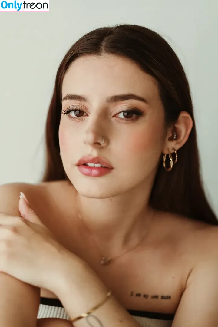 Courtney Miller голая photo #0608 (co_mill / typicalvlogs)