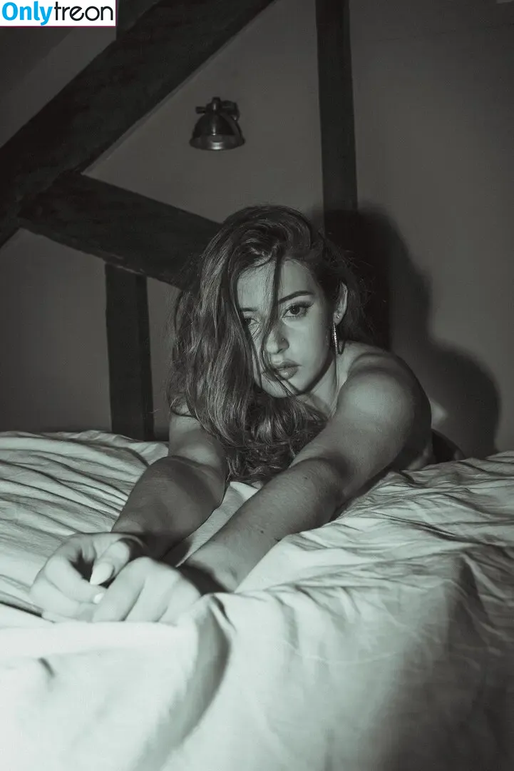 Courtney Miller голая photo #0639 (co_mill / typicalvlogs)