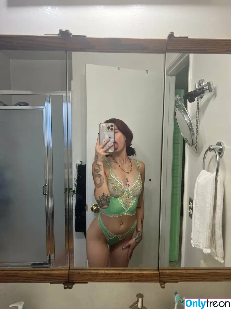 Coziebae nude photo #0110 (ccoziesugar_ / teeenybop)