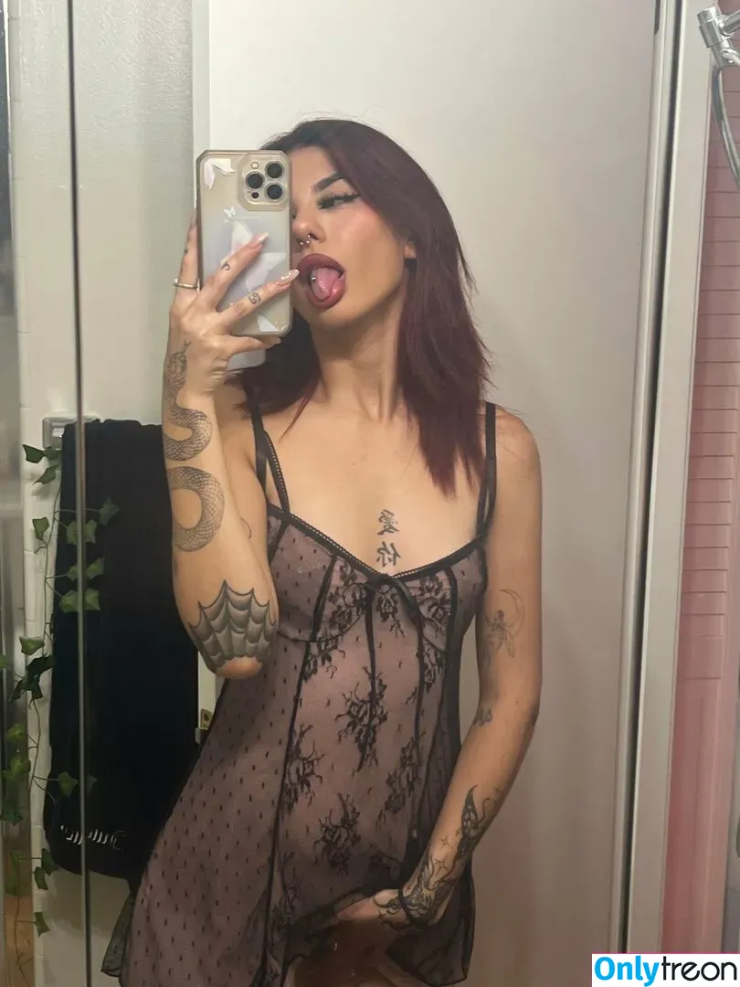 Coziebae nude photo #0127 (ccoziesugar_ / teeenybop)