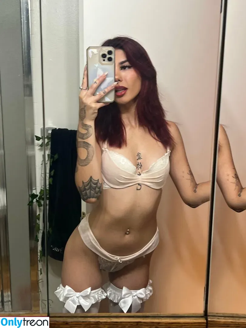 Coziebae nude photo #0130 (ccoziesugar_ / teeenybop)