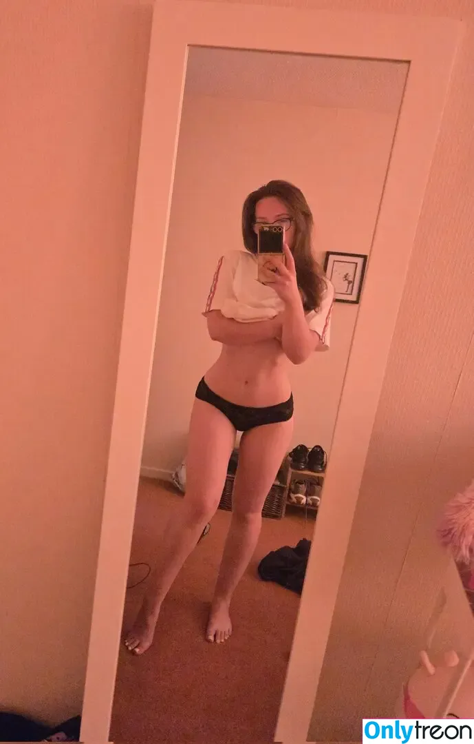 crashbandiboob nude photo #0070 (crashbandiboobs)