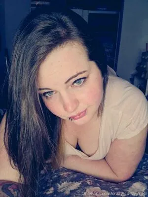 crazy_curvy_melii / curvy_capricorn nude photo #0011