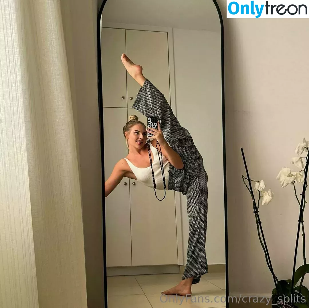 crazy_splits голая photo #0106 (Dasha / Fit-Zone / Stretch Gym / dash_cam)