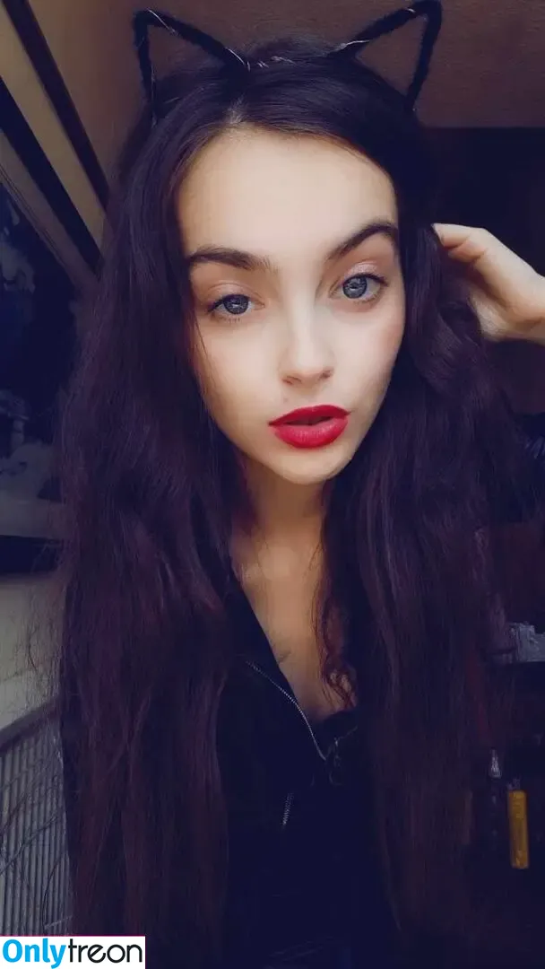 CrazyLittleJazzy nude photo #0009 (CrazyLittleJazzy)