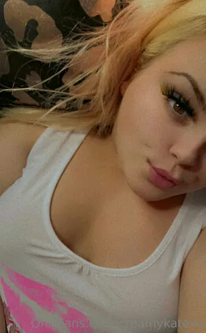 creamykatexo / lacremeyolo nude photo #0125