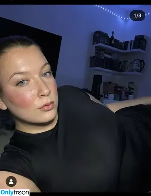_Cremebruellee_ / LizzydieSchnegge / Lizzywiththezz / cremebrulegs nude photo #0004