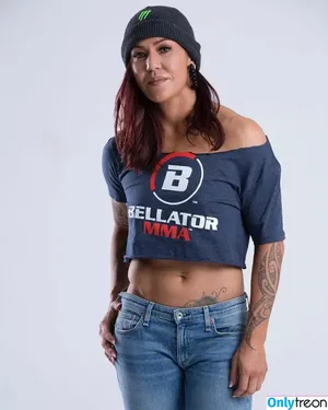 Cris Cyborg / MMA Fighter / criscyborg nude photo #0004