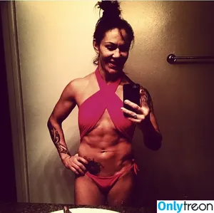 Cris Cyborg / MMA Fighter / criscyborg nude photo #0082