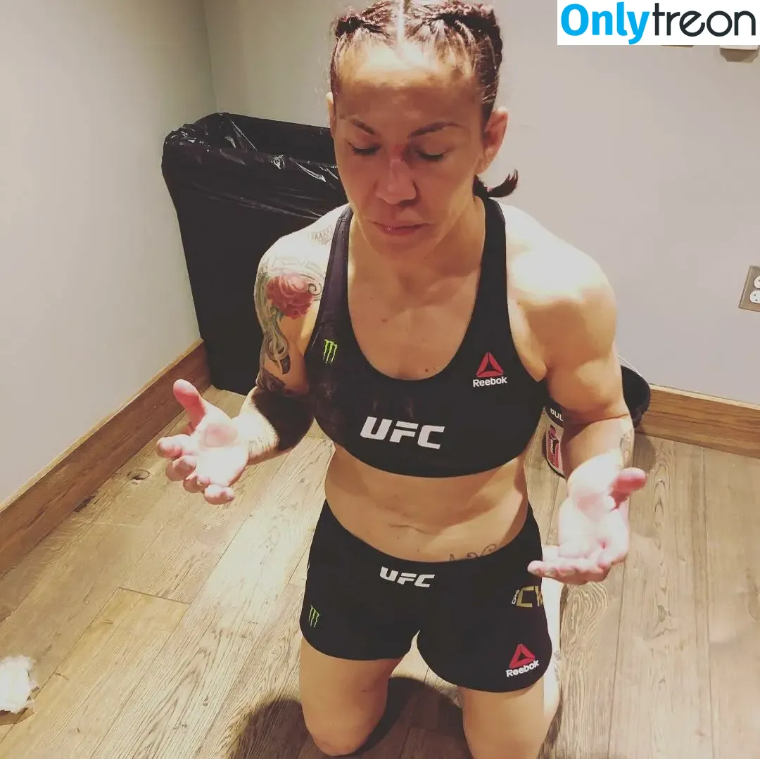 Cris Cyborg nude photo #0093 (MMA Fighter / criscyborg)