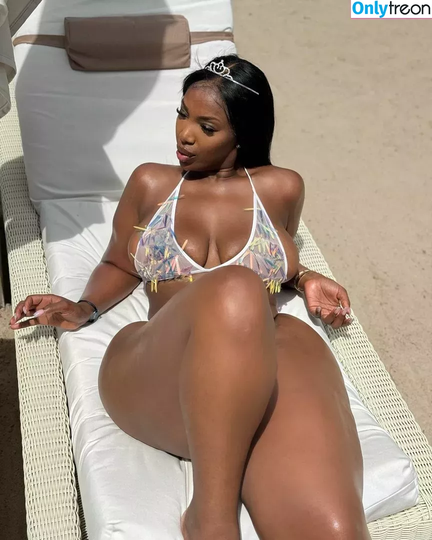 Crisanamariyah nude photo #0010 (Born Winner / Crisana_Mariyah)