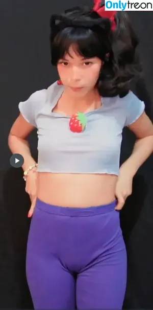 CristalU__U / Florzinha / KittyShady / cristal__aguirre / cristalaguirre nude photo #0002