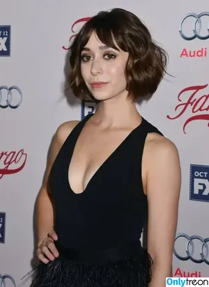 Cristin Milioti / cristinmilioti nude photo #0079