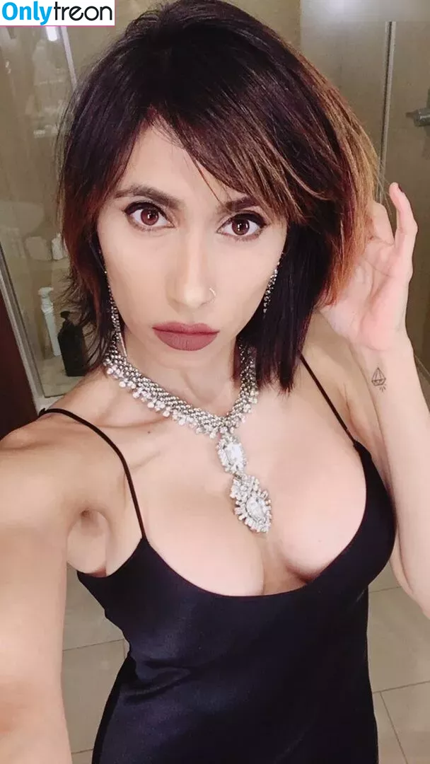 Cristina Vee Valenzuela голая photo #0058 (CristinaVee / cristinavox)