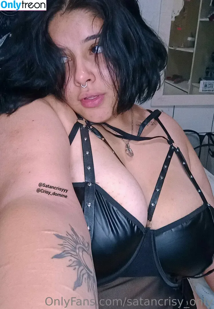 crisy_gothic nude photo #0005 (Crisy Docinho / crissygoth)