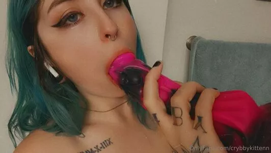 crybbykittenn / assliegh / crybbyykittenn фото голая #0138