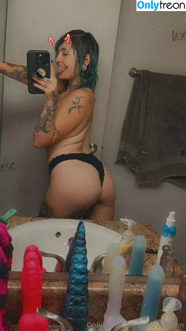 crybbykittenn nude photo #0121 (assliegh / crybbyykittenn)