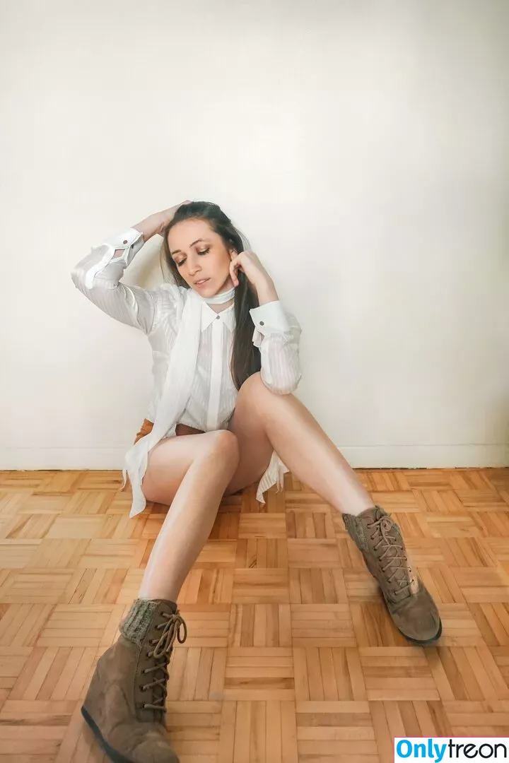 CrystAAHHL nude photo #0001 (ocrystaahhl)