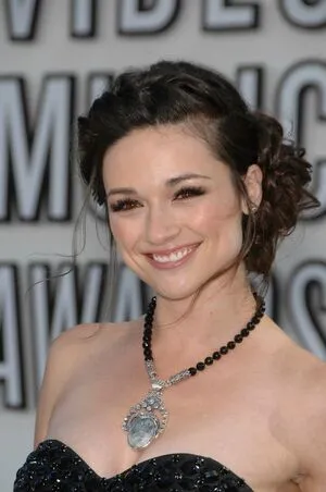 Crystal Reed / crystalmreed / crystalreed2 фото голая #0010