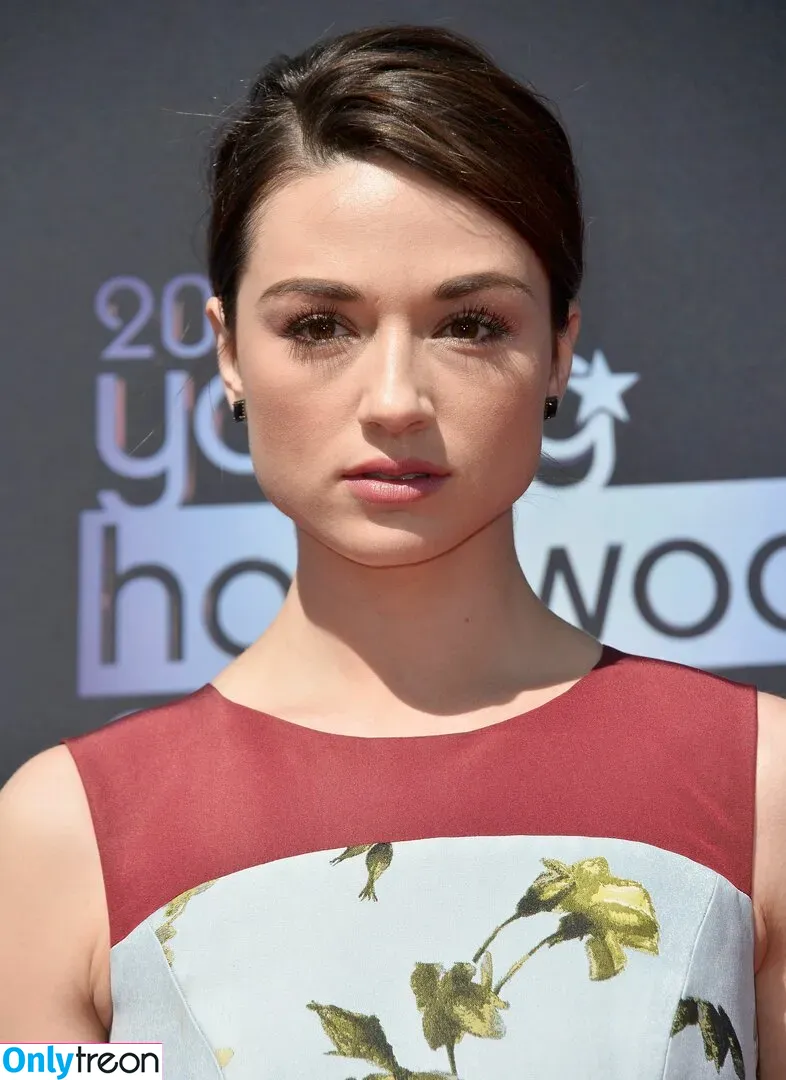 Crystal Reed голая photo #0005 (crystalmreed / crystalreed2)