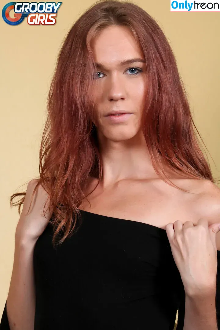 Crystal Thayer nude photo #0014 (crysthayer / tscrystalxxx)
