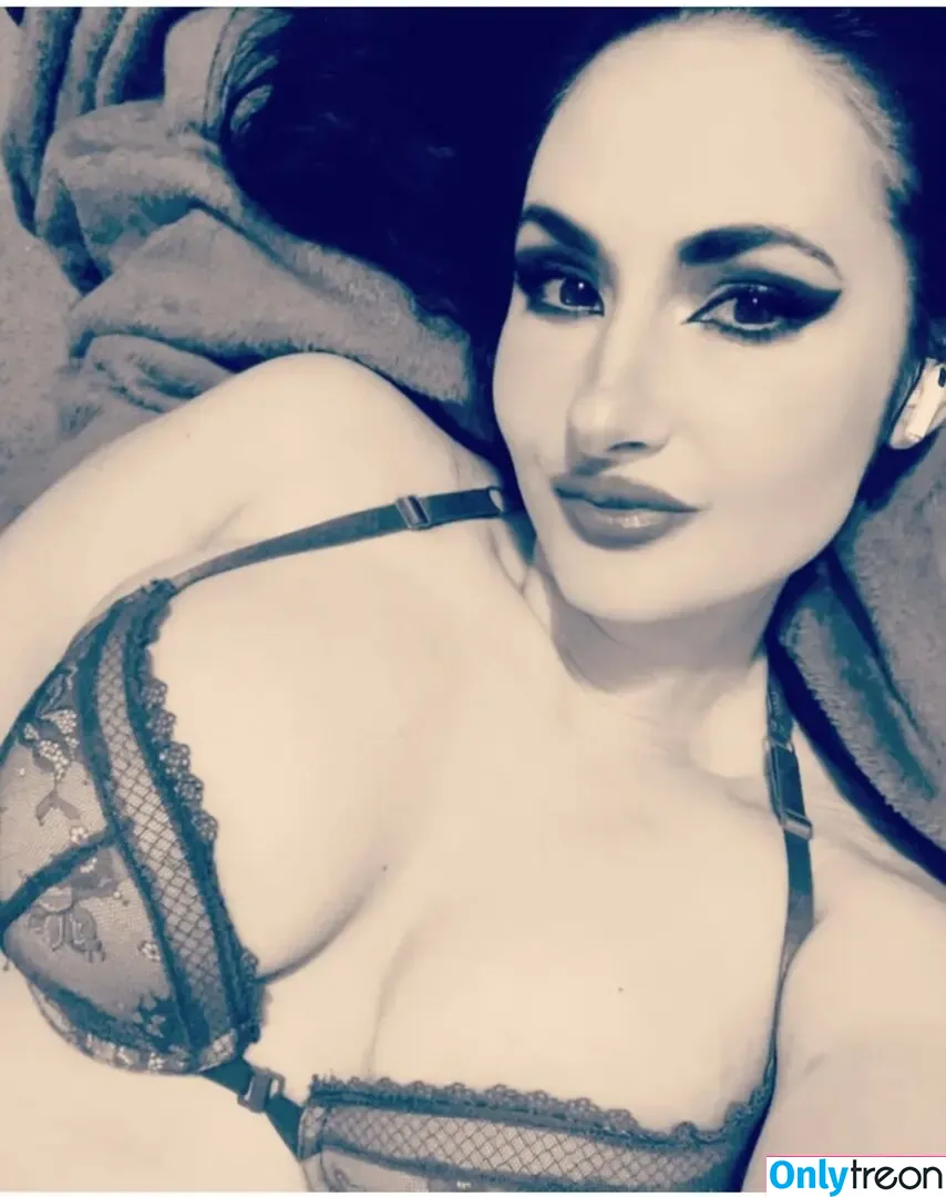 Crystal Wambles nude photo #0008 (_.crystal.wambles._)