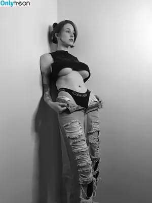 cum_with_quinn / quinn.__ / quinnlerouxx фото голая #0006