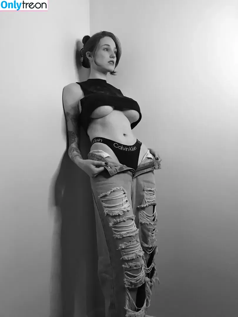 cum_with_quinn голая photo #0006 (quinn.__ / quinnlerouxx)