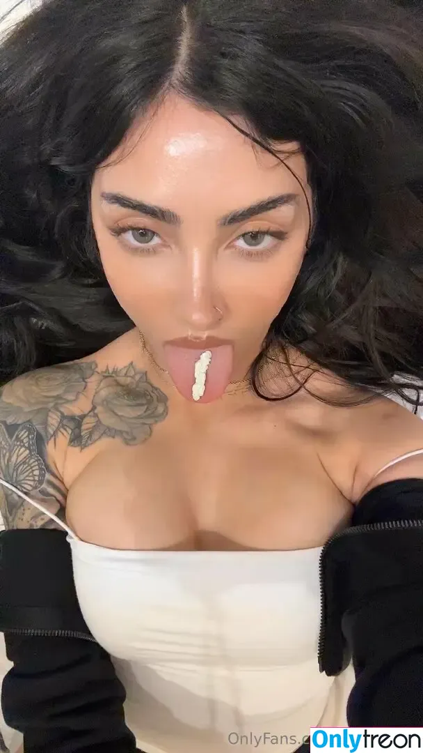 cupofchaii nude photo #0006 (chaiiofcup / rose.zara)