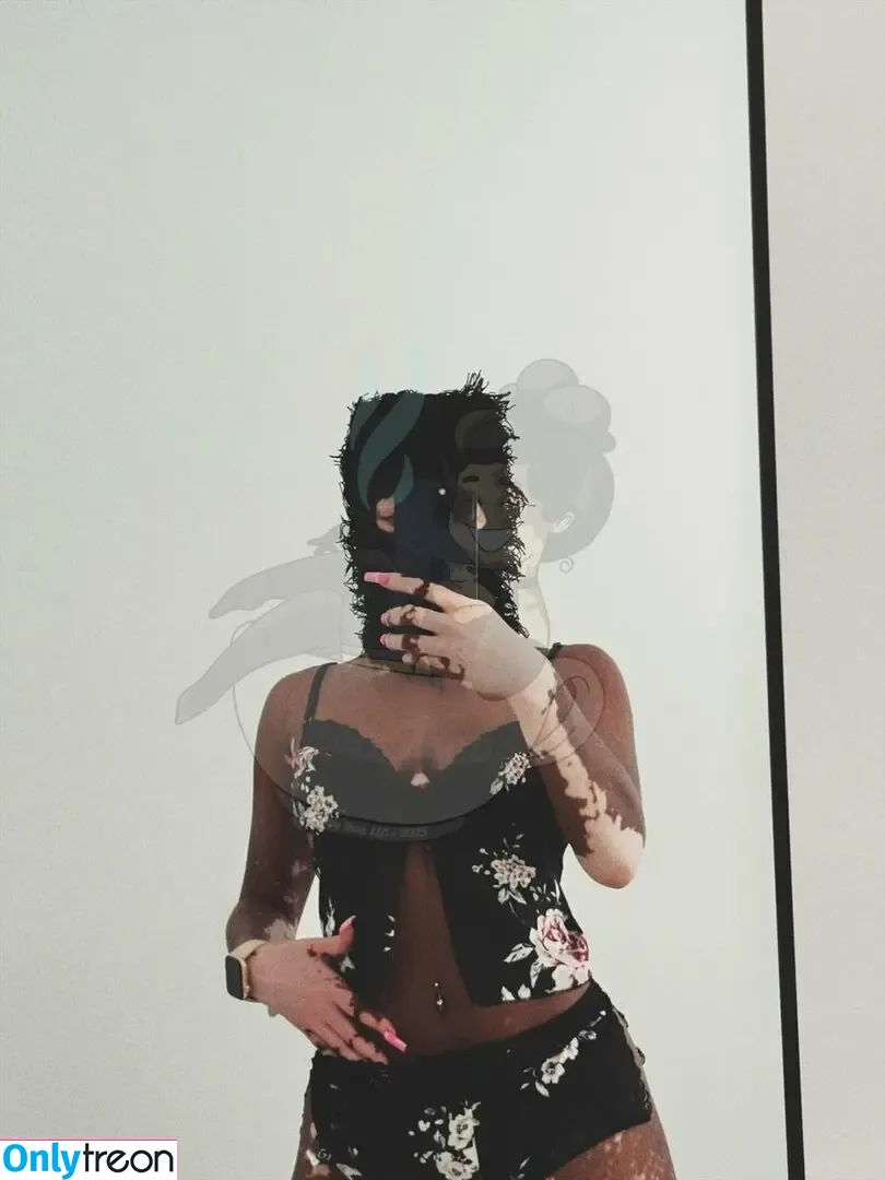 Curiousiteaaa nude photo #0001 (Traycee Teaa)