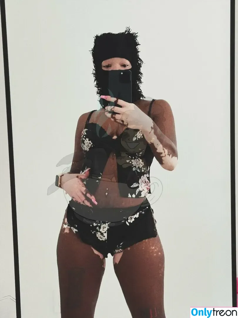 Curiousiteaaa nude photo #0004 (Traycee Teaa)