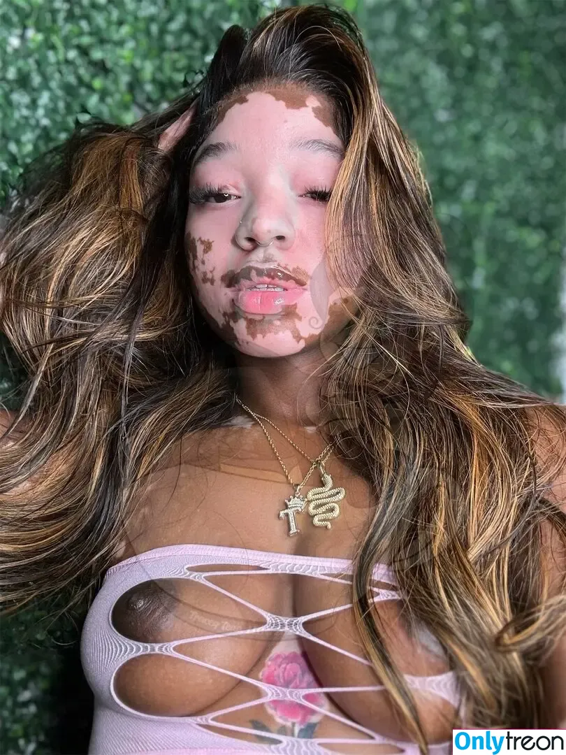 Curiousiteaaa nude photo #0072 (Traycee Teaa)