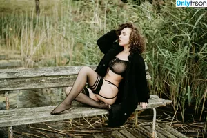 curlywiktoria / curlyvictoria / curlyyycue / wiktoria moldawiak nude photo #0529