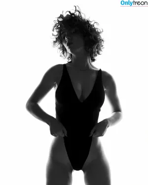 curlywiktoria / curlyvictoria / curlyyycue / wiktoria moldawiak nude photo #0581