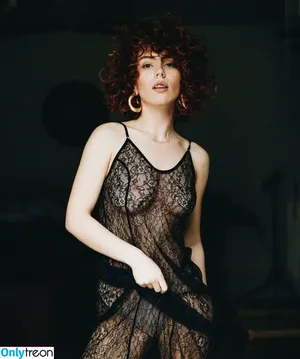 curlywiktoria / curlyvictoria / curlyyycue / wiktoria moldawiak nude photo #0698