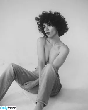 curlywiktoria / curlyvictoria / curlyyycue / wiktoria moldawiak nude photo #0702