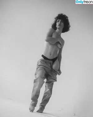 curlywiktoria / curlyvictoria / curlyyycue / wiktoria moldawiak nude photo #0703