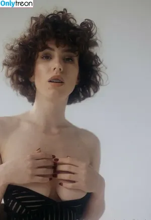 curlywiktoria / curlyvictoria / curlyyycue / wiktoria moldawiak nude photo #0728