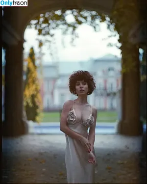 curlywiktoria / curlyvictoria / curlyyycue / wiktoria moldawiak nude photo #0883