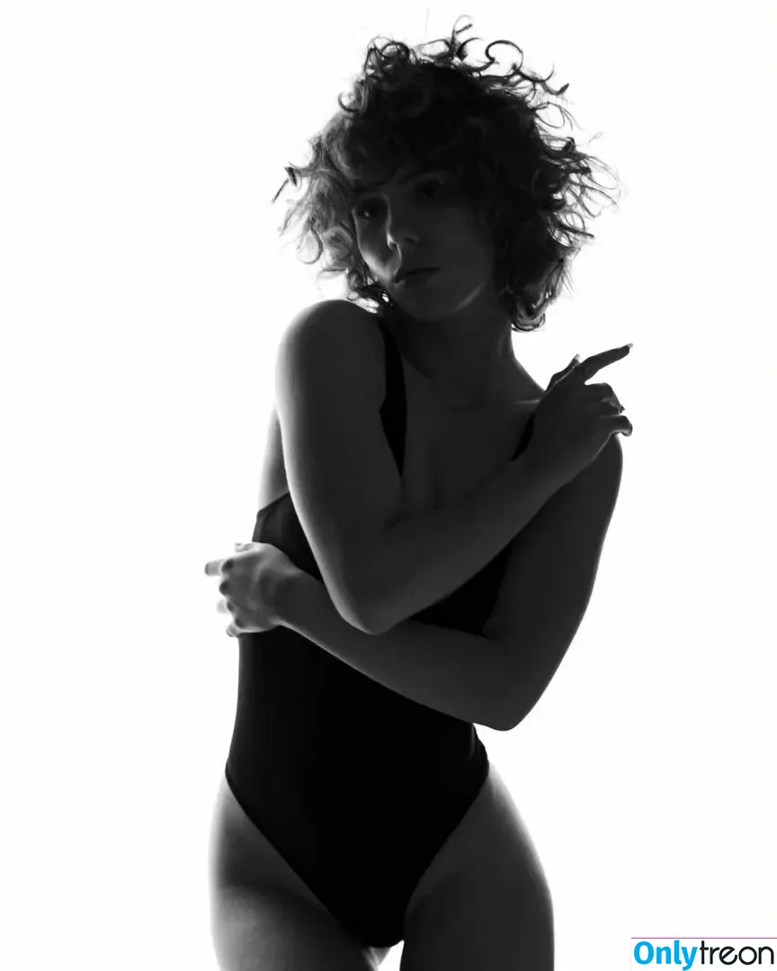 curlywiktoria nude photo #0584 (curlyvictoria / curlyyycue / wiktoria moldawiak)