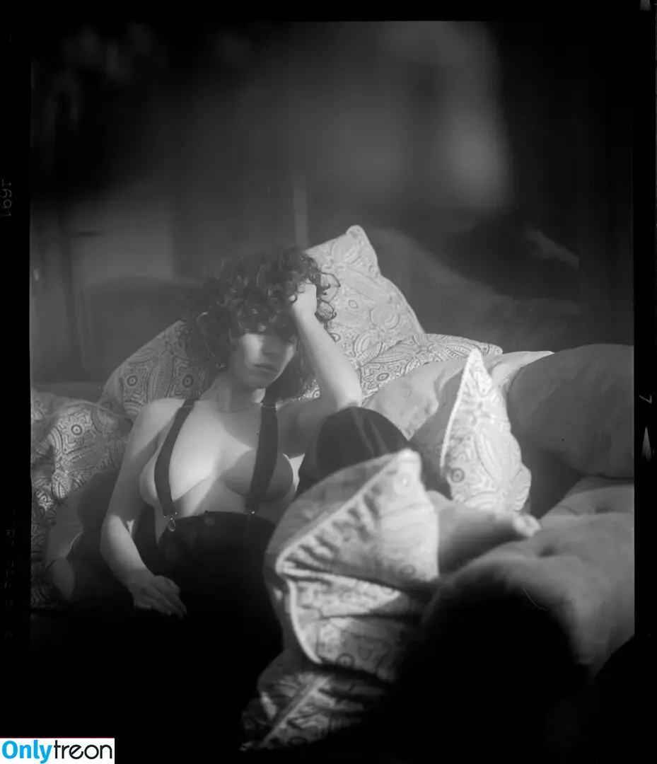 curlywiktoria nude photo #0709 (curlyvictoria / curlyyycue / wiktoria moldawiak)