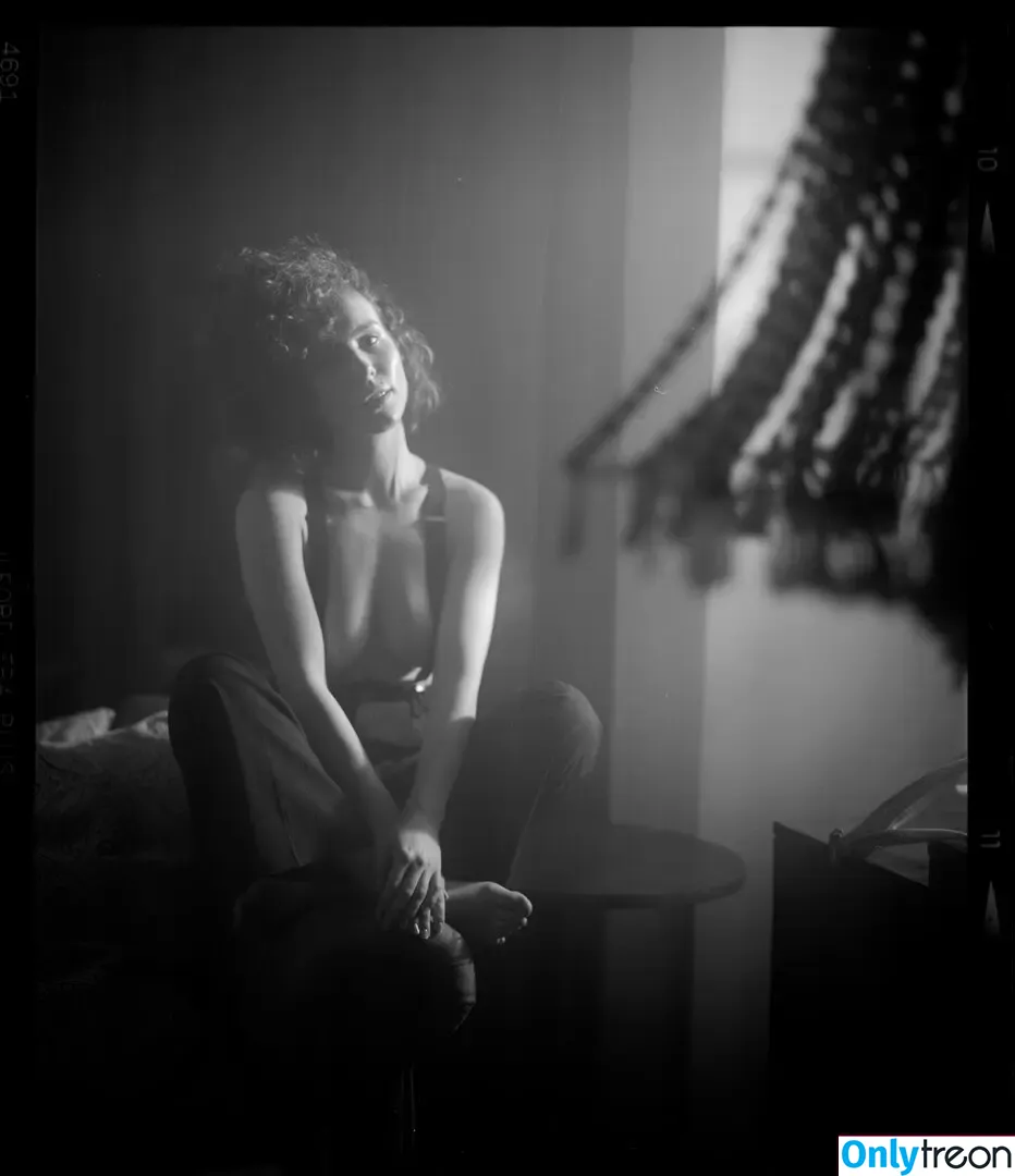 curlywiktoria nude photo #0710 (curlyvictoria / curlyyycue / wiktoria moldawiak)