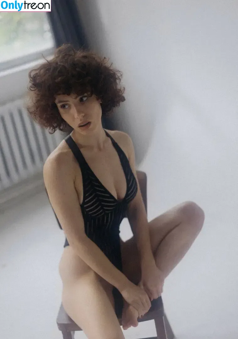 curlywiktoria nude photo #0726 (curlyvictoria / curlyyycue / wiktoria moldawiak)