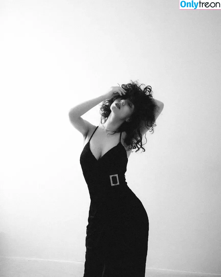 curlywiktoria nude photo #0741 (curlyvictoria / curlyyycue / wiktoria moldawiak)