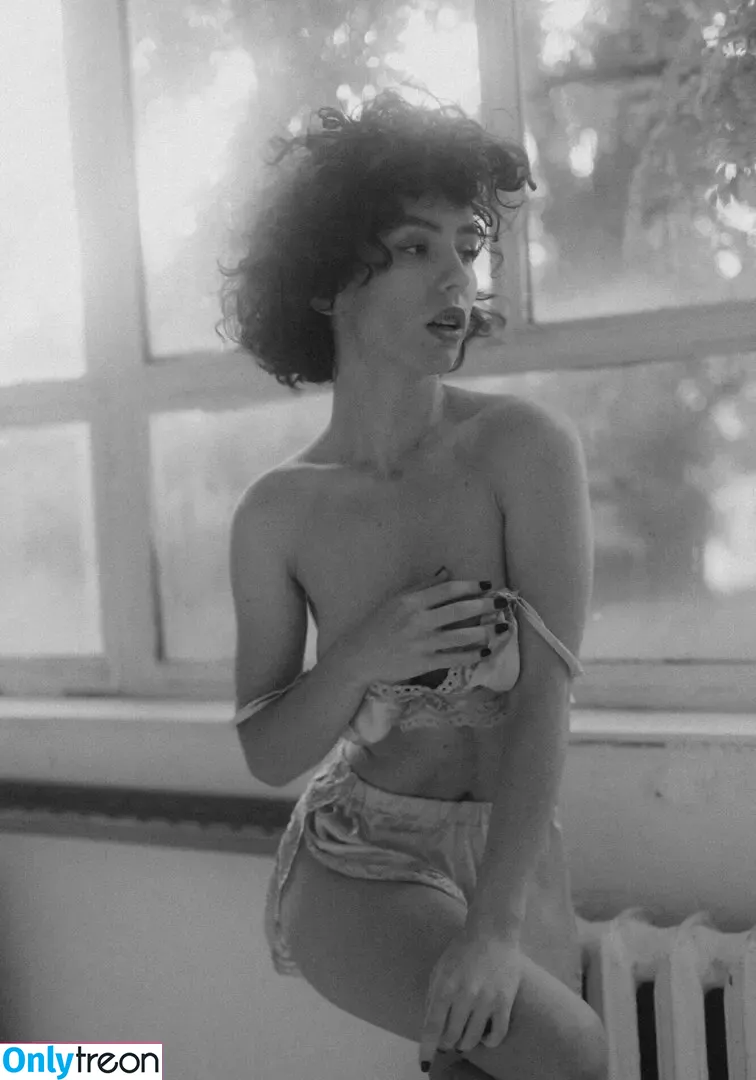 curlywiktoria nude photo #0769 (curlyvictoria / curlyyycue / wiktoria moldawiak)