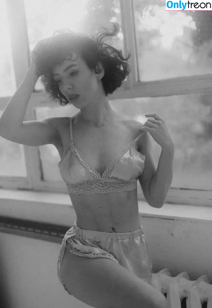 curlywiktoria nude photo #0770 (curlyvictoria / curlyyycue / wiktoria moldawiak)