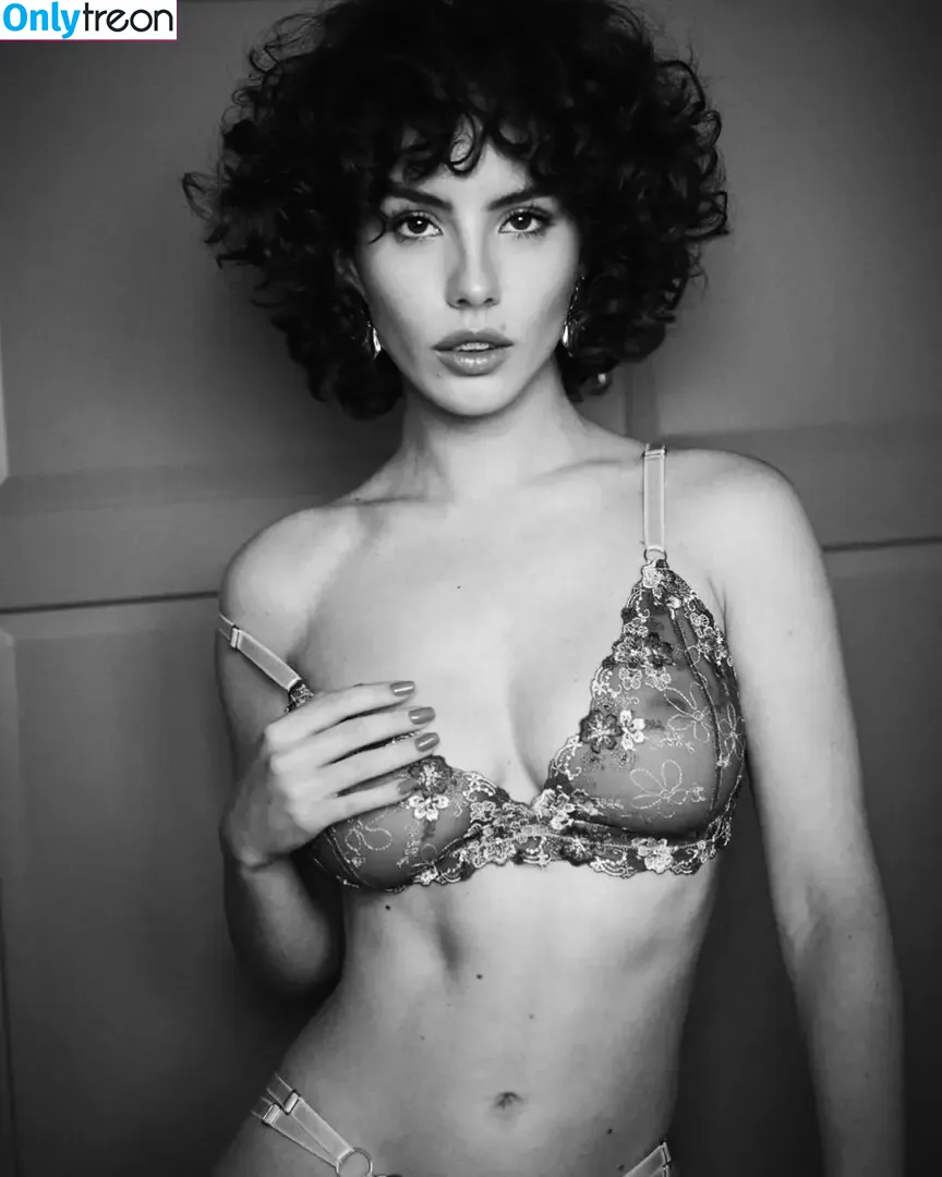 curlywiktoria nude photo #0786 (curlyvictoria / curlyyycue / wiktoria moldawiak)