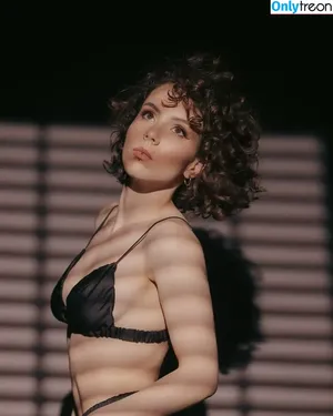 curlywiktoria / curlyvictoria / curlyyycue / wiktoria moldawiak nude photo #1182