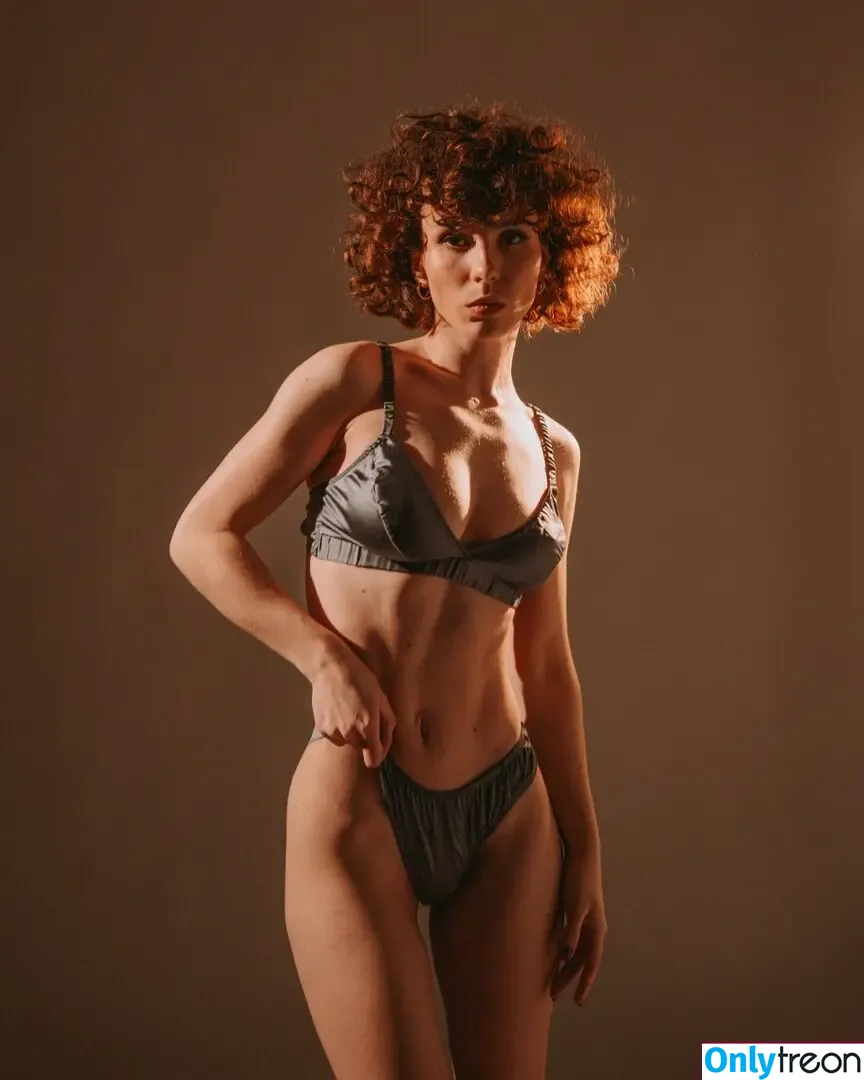 curlywiktoria nude photo #1108 (curlyvictoria / curlyyycue / wiktoria moldawiak)